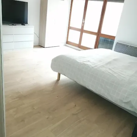 Neuf Pour 6 Personnes Apartamento